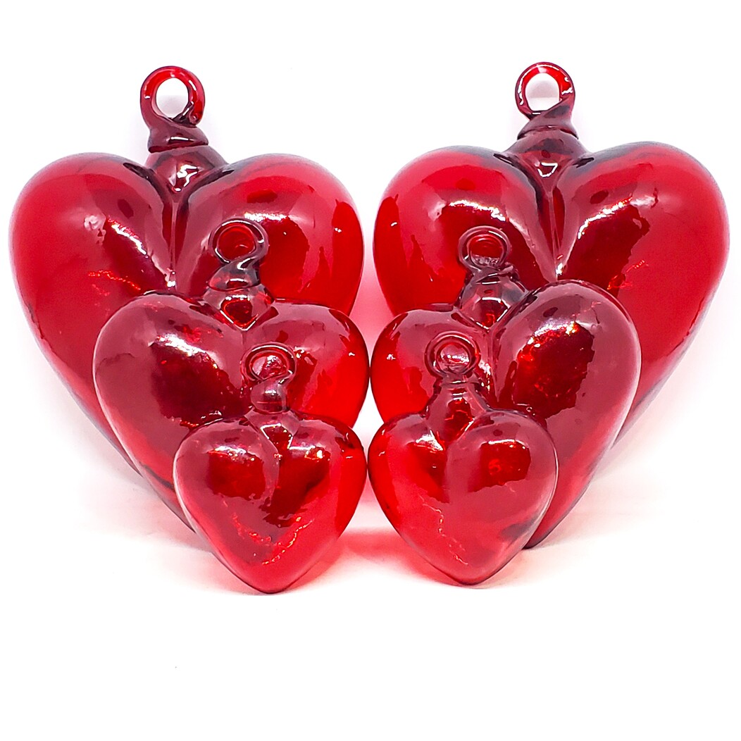 GLASS ORNAMENTS / Red Three Sizes Hanging Glass Hearts (set of 6)
